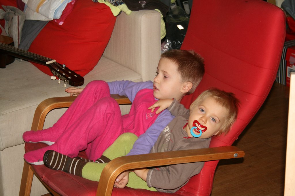 IMG_5031.JPG - Chętnie razem oglądamy TV