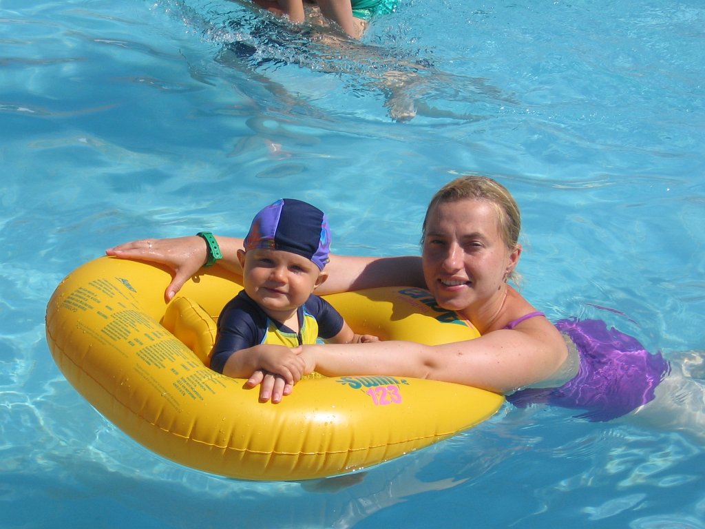 IMG_0133.JPG - A tu pływamy z mamusią