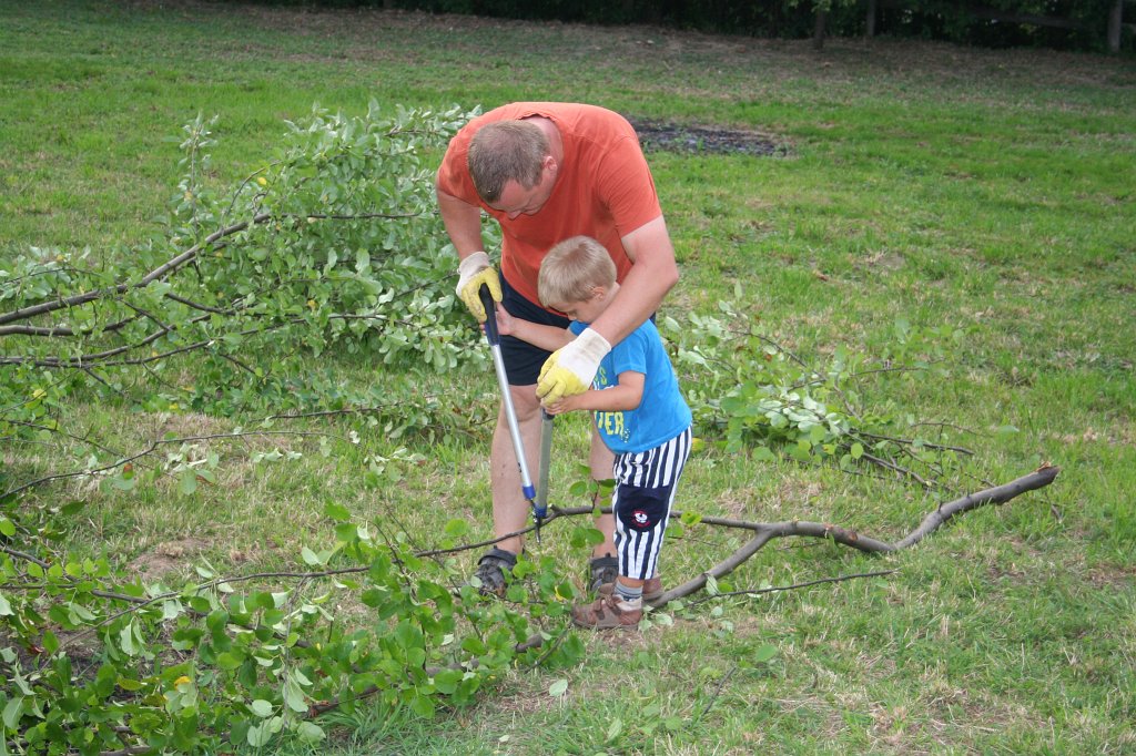 IMG_9248.JPG - Wujek Greg uczy trudnej sztuki ogrodnictwa