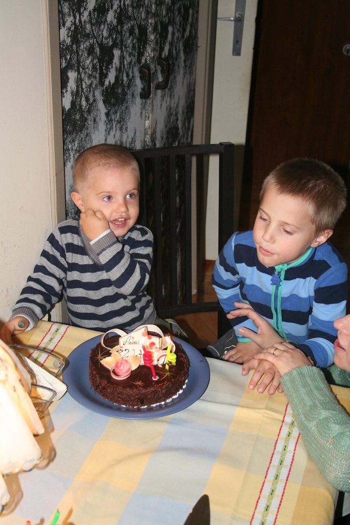 IMG_0446.JPG - Przy torciku