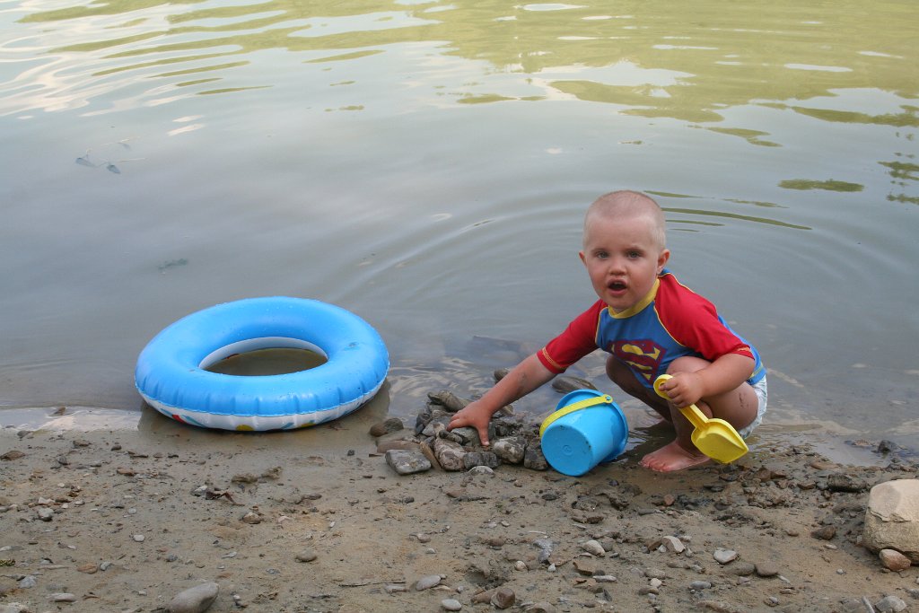 IMG_9945.JPG - A tu są kamyczki