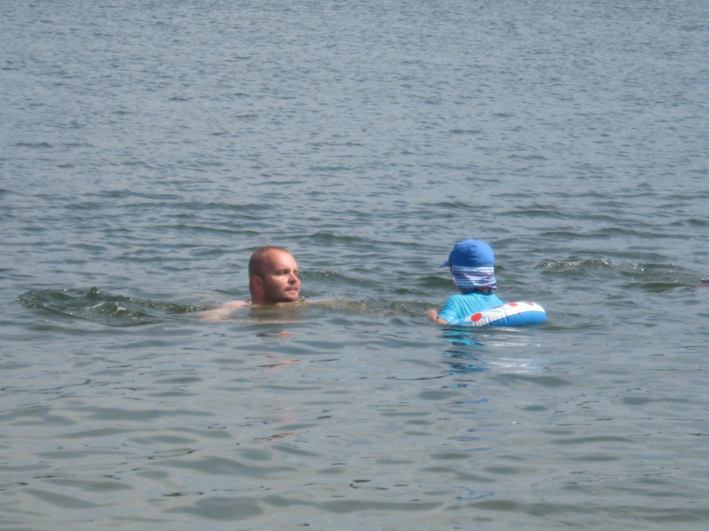 IMG_0972.JPG - Chłopaki na środku jeziora