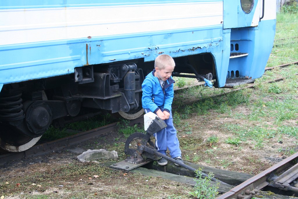 IMG_9584.JPG - Przestawiamy zwrotnicę