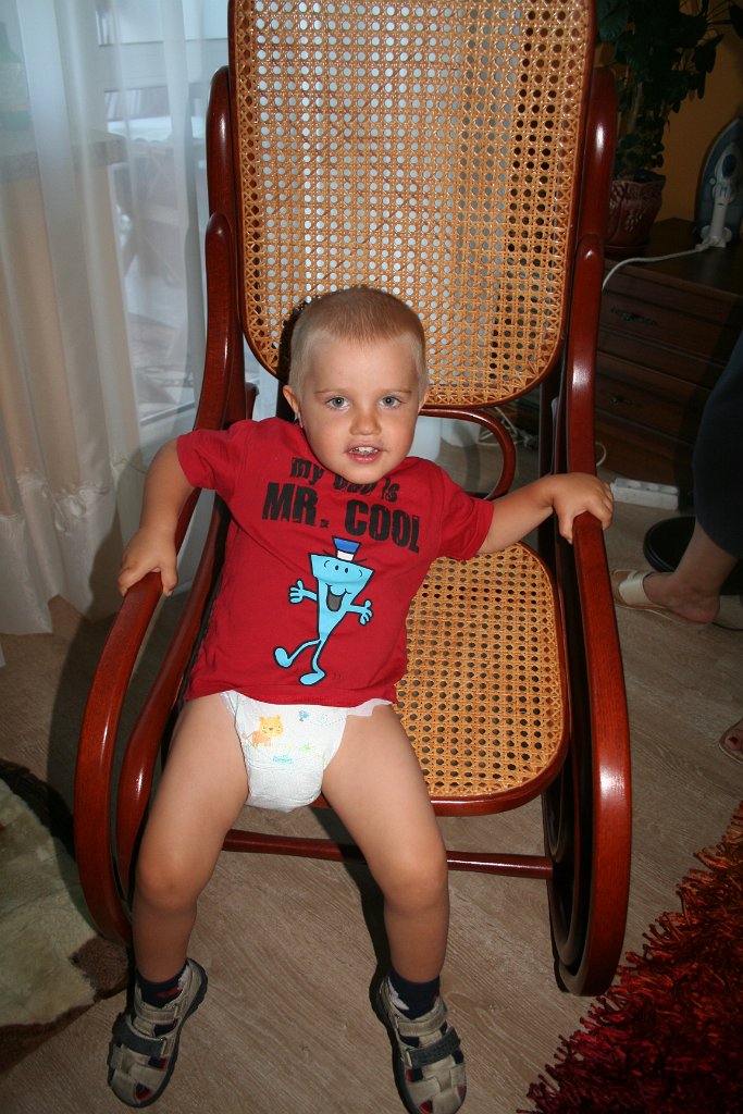 IMG_0386.JPG - Bujany fotel za duży jakby?