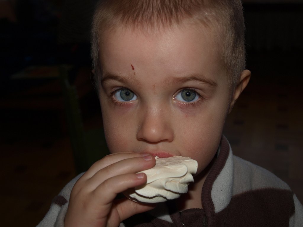 2014-03-01_P3018817.jpg - Tak się je bezę