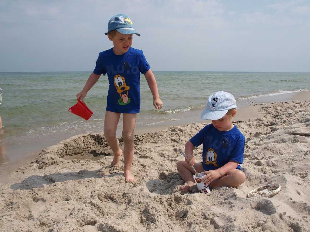 2014-05-24_P5249362.JPG - Jastarnia - do zabawy służą mamy akcesoria biurowe