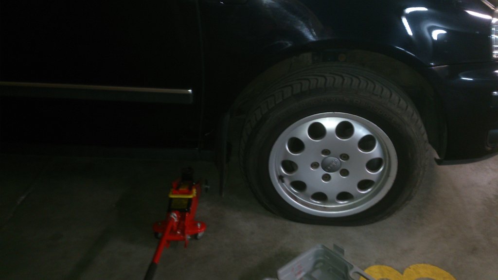 2014-07-19_DSC_1029.jpg - Na początek wyjazdu - przygoda oponiarska :)