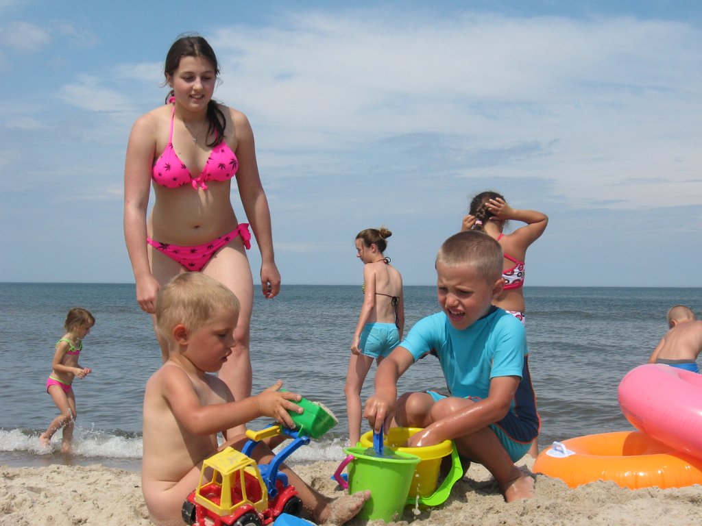 2014-07-26_IMG_1689.JPG - Dzieci bardzo lubią piasek