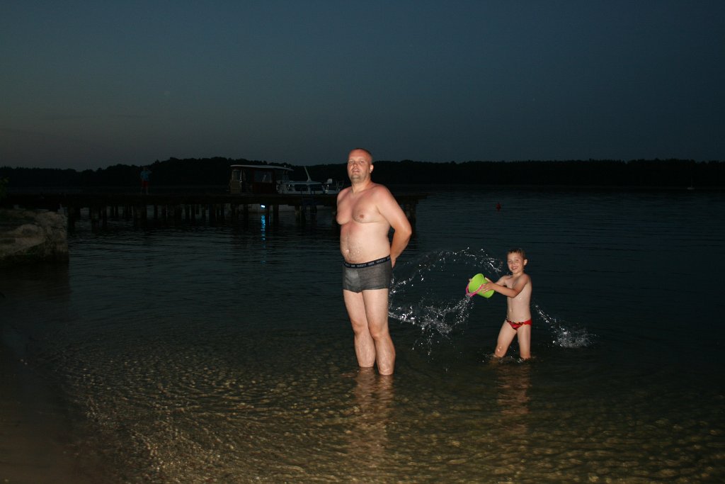 IMG_4431.JPG - I tatę też chlup! :)