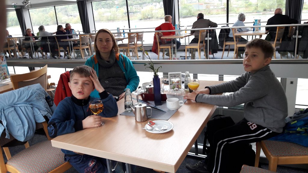 20170501_122030.jpg - Na statku Bingen-Ruedesheimer